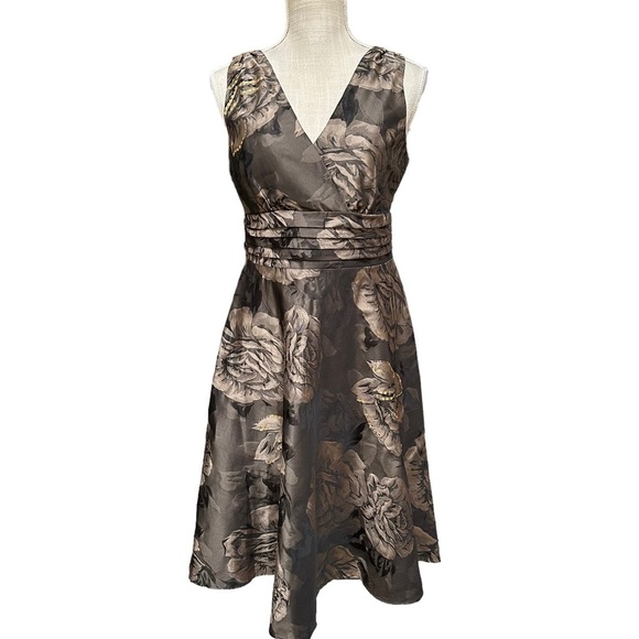 Robbie Bee Women's Brown A-Line Floral Print with Embroideries V-Neck Midi Dress - Picture 1 of 12